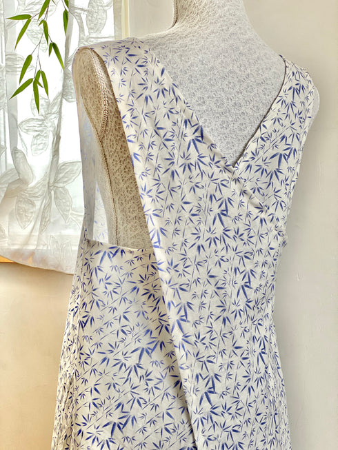 バッククロスエプロン