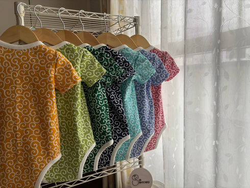 お着替え楽ちんロンパース 半袖 size80 唐草模様