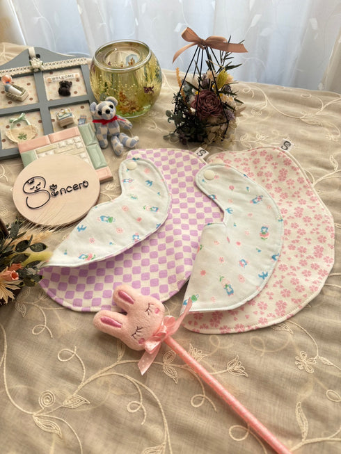 和柄とガーゼのリバーシブルスタイ 市松模様 藤紅色&お花の精